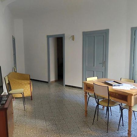 Casa Vacanze Zarinu Orgosolo Bagian luar foto