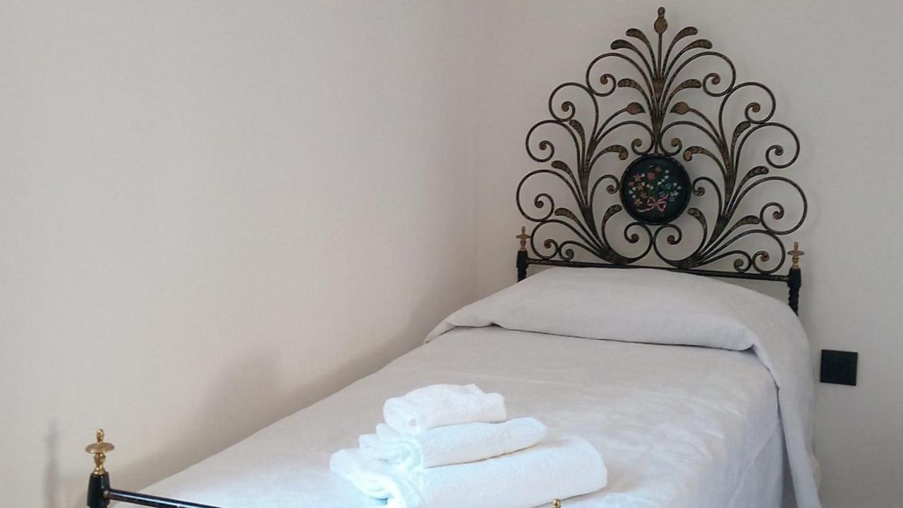 Casa Vacanze Zarinu Orgosolo Bagian luar foto