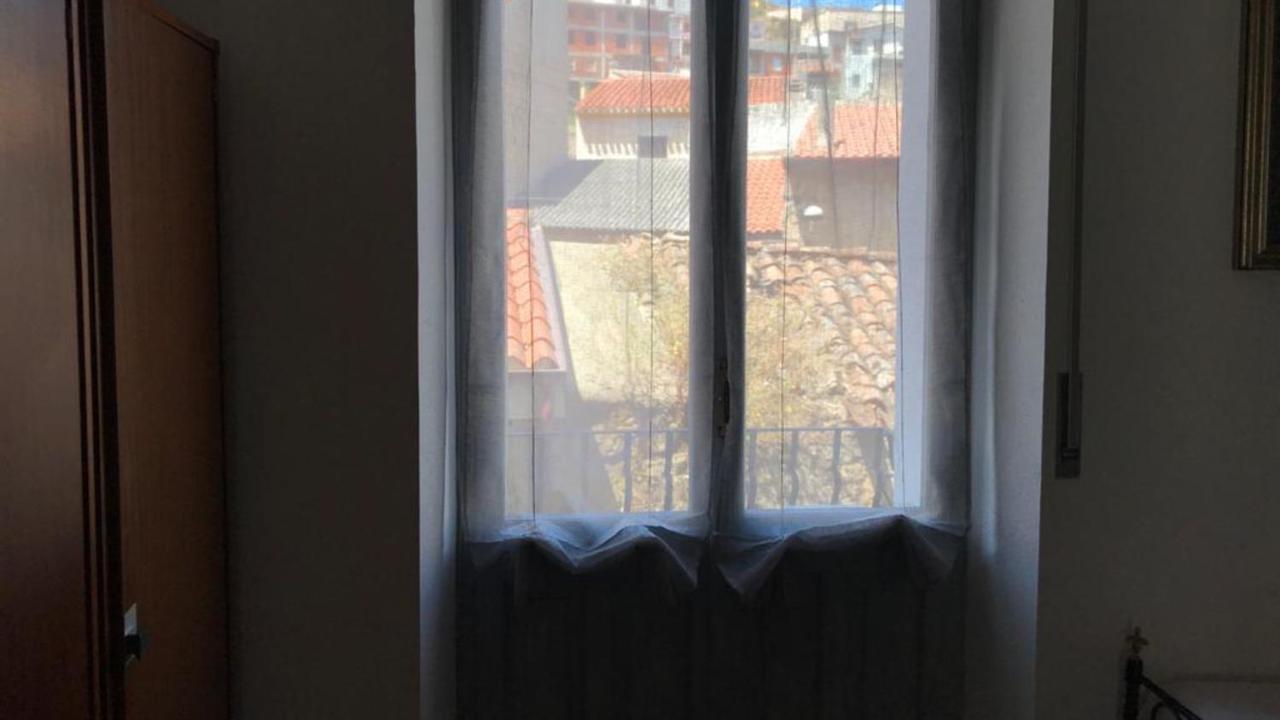 Casa Vacanze Zarinu Orgosolo Bagian luar foto