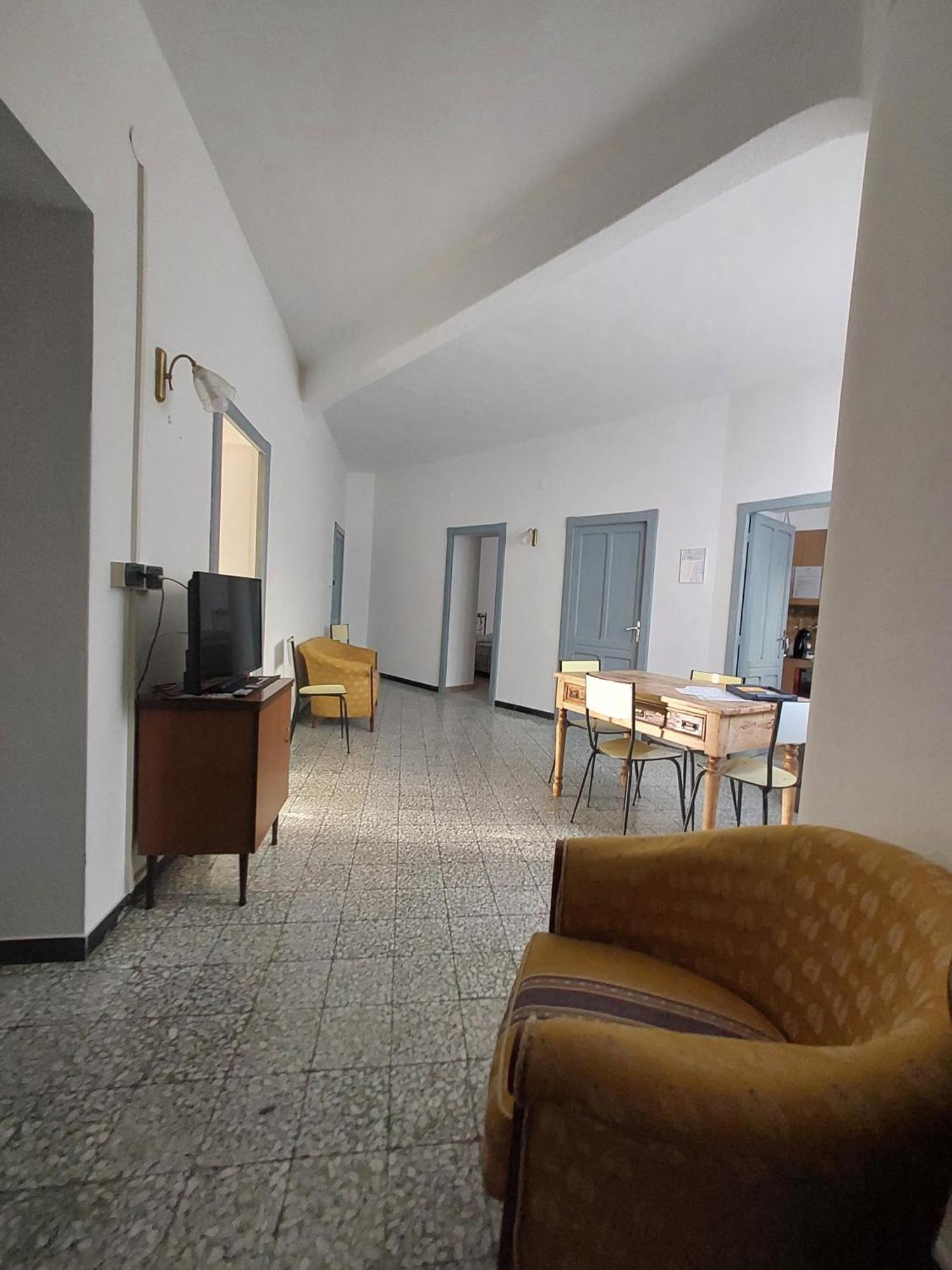 Casa Vacanze Zarinu Orgosolo Bagian luar foto