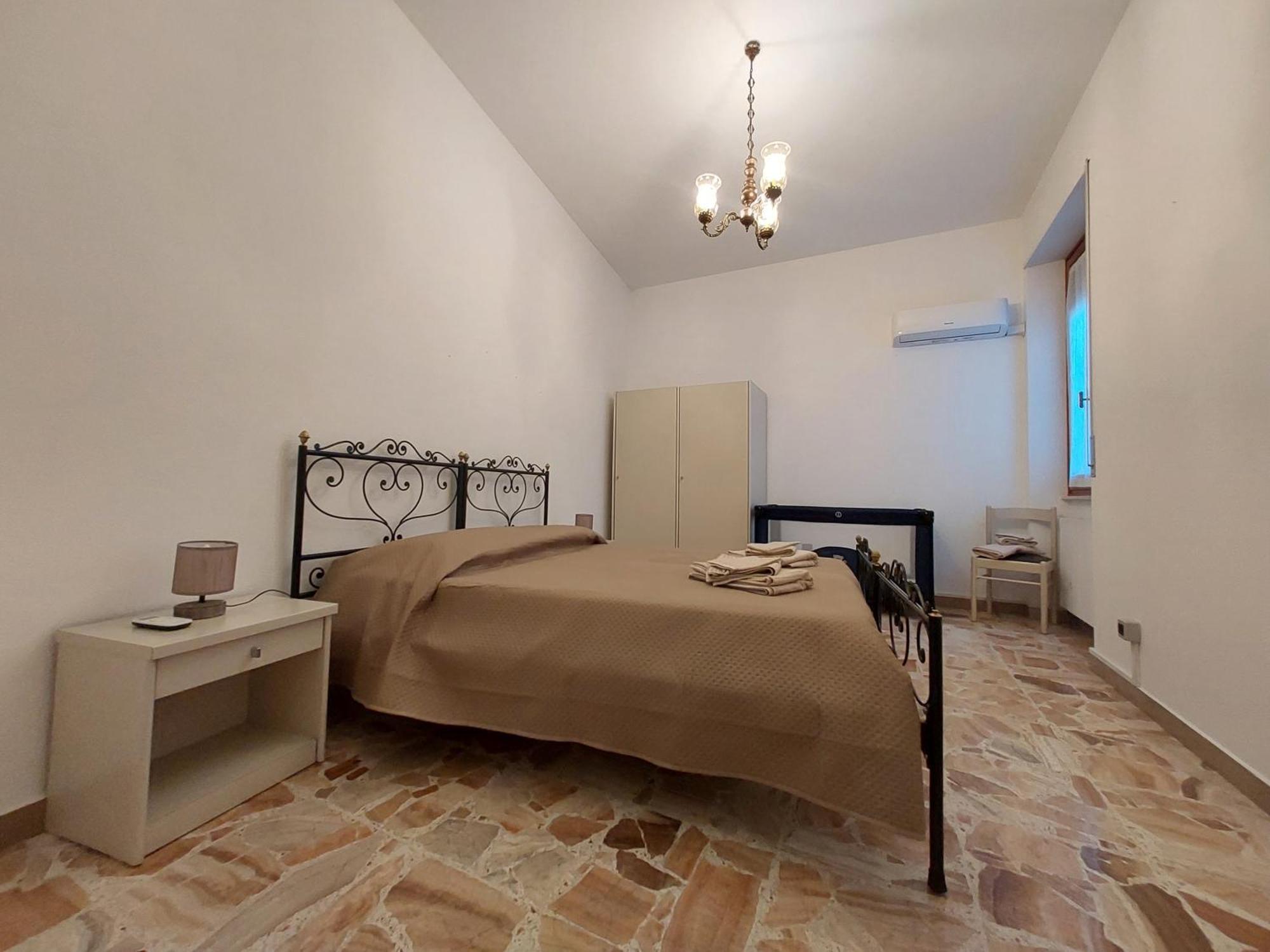 Casa Vacanze Zarinu Orgosolo Bagian luar foto