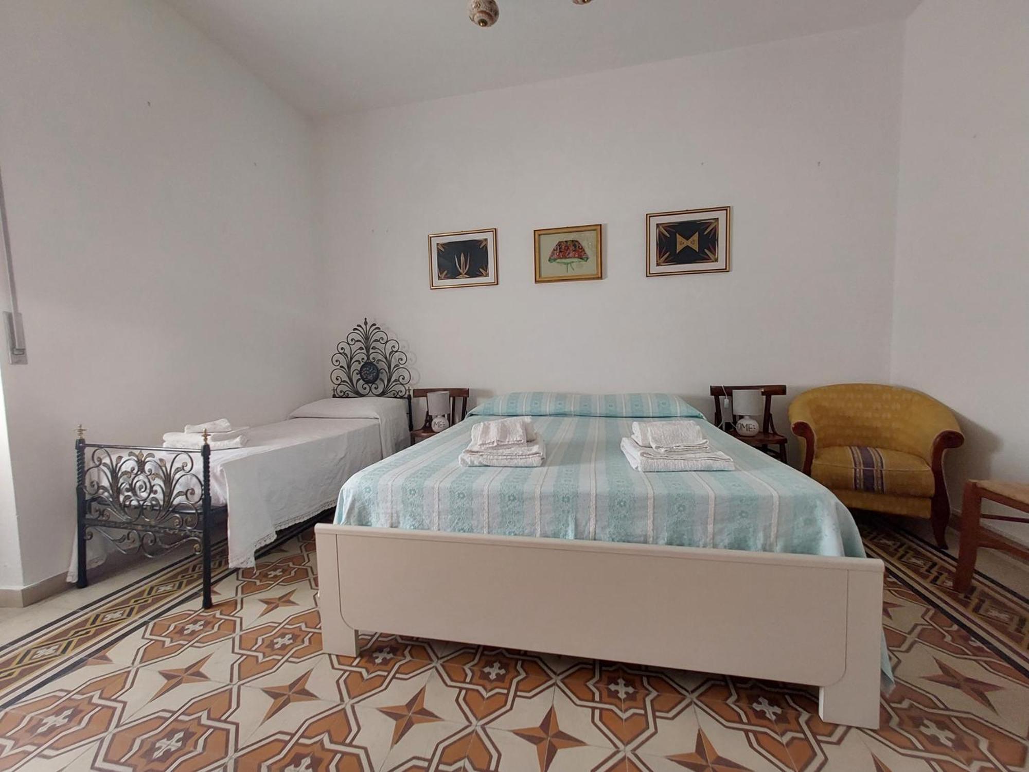 Casa Vacanze Zarinu Orgosolo Bagian luar foto