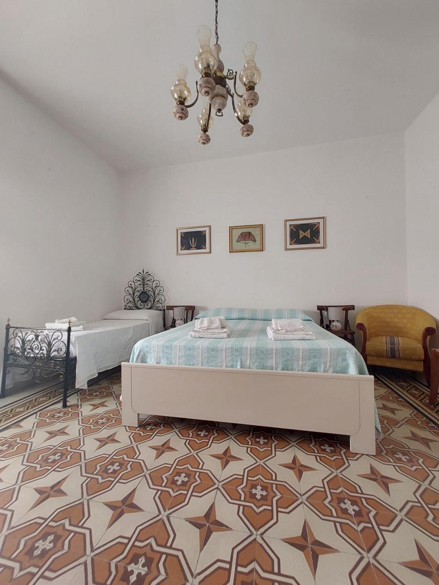 Casa Vacanze Zarinu Orgosolo Bagian luar foto