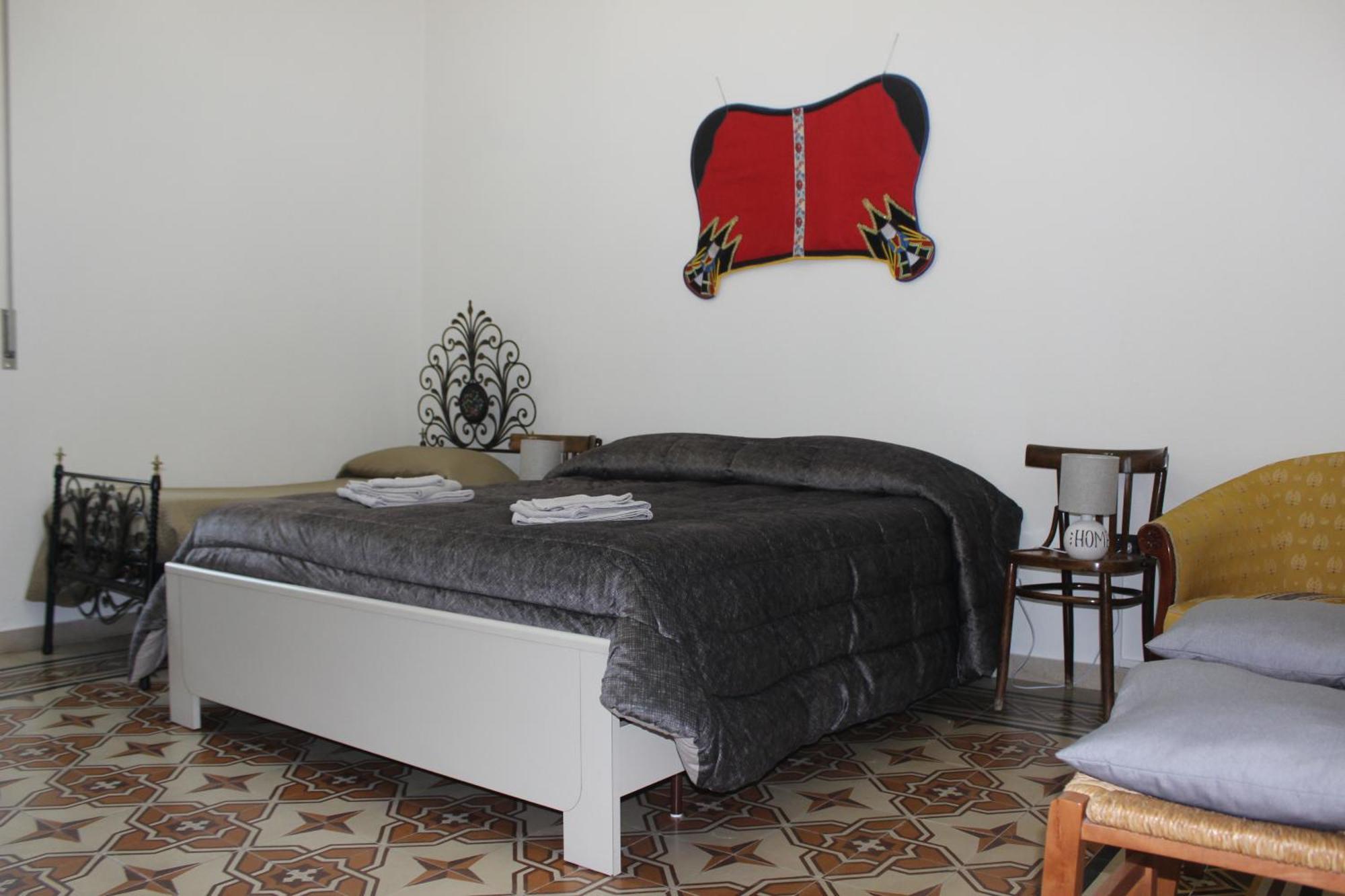Casa Vacanze Zarinu Orgosolo Bagian luar foto